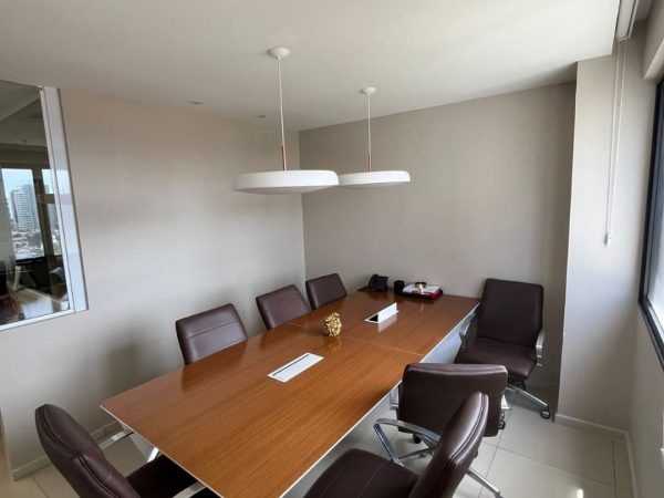 Sua Empresa no Topo: Salas Comerciais no Boulevard Side – 72m² no Coração de Salvador!