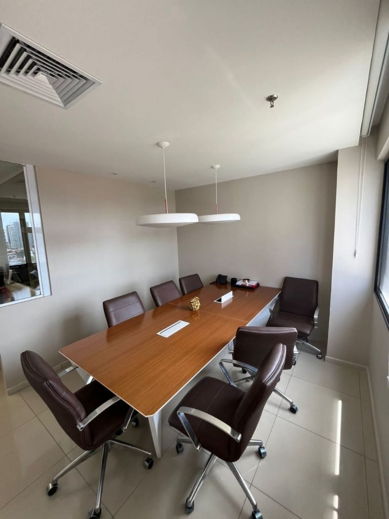 Sua Empresa no Topo: Salas Comerciais no Boulevard Side – 72m² no Coração de Salvador!