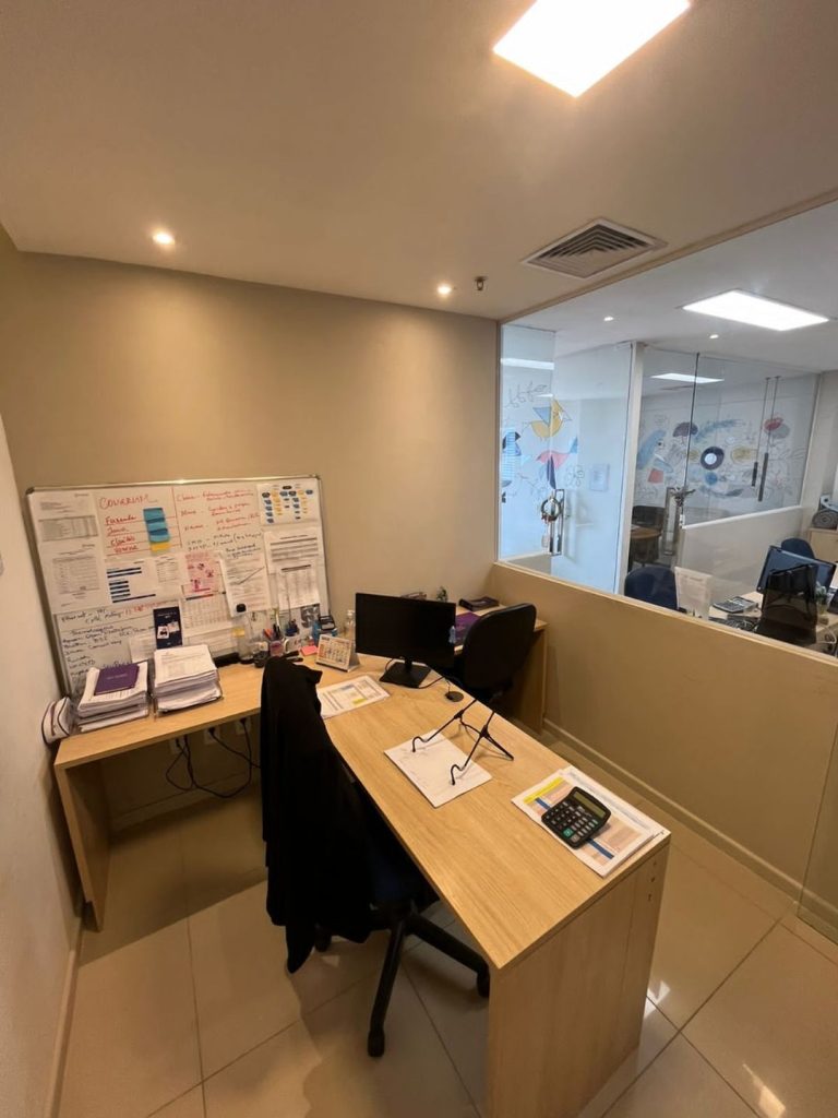 Sua Empresa no Topo: Salas Comerciais no Boulevard Side – 72m² no Coração de Salvador!