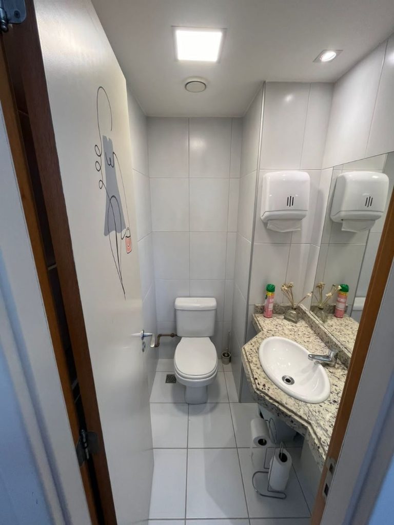 Sua Empresa no Topo: Salas Comerciais no Boulevard Side – 72m² no Coração de Salvador!