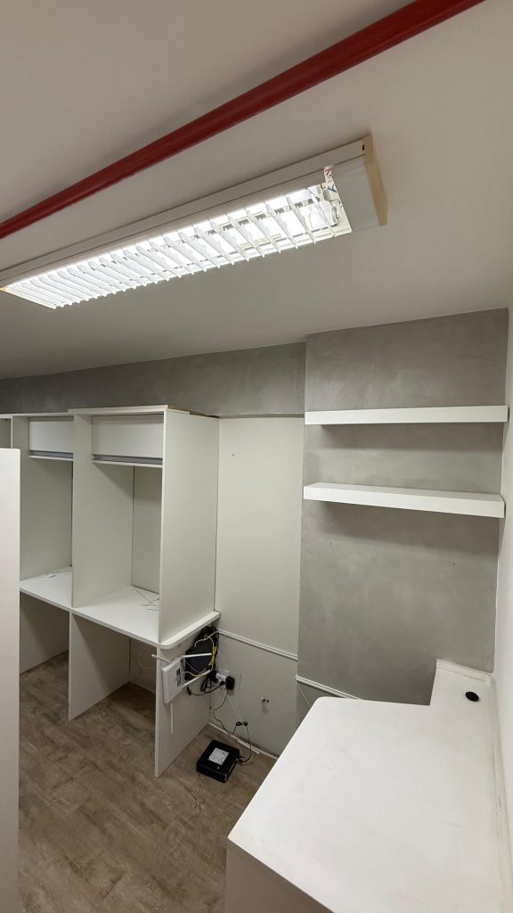 Sala semi-mobiliada para locação no Edifício Atlanta Empresarial no Stiep em Salvador! Sala semi-mobiliada para locação no Edifício Atlanta Empresarial no Stiep em Salvador!
