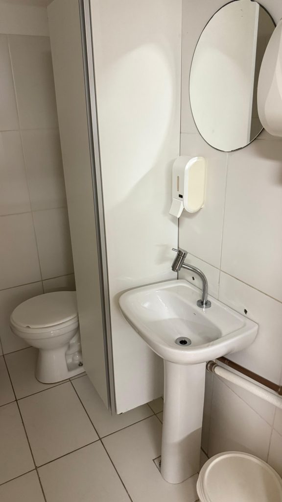 Sala semi-mobiliada para locação no Edifício Atlanta Empresarial no Stiep em Salvador! Sala semi-mobiliada para locação no Edifício Atlanta Empresarial no Stiep em Salvador!