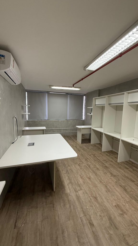 Sala semi-mobiliada para locação no Edifício Atlanta Empresarial no Stiep em Salvador! Sala semi-mobiliada para locação no Edifício Atlanta Empresarial no Stiep em Salvador!