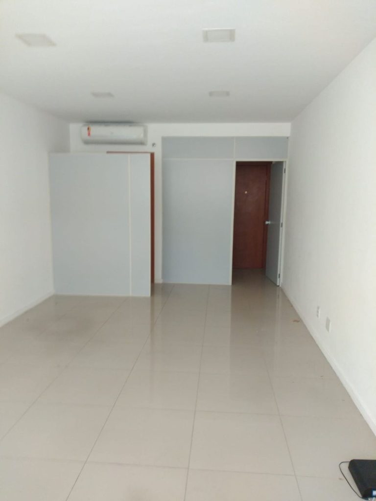 Oportunidade Imperdível: Sala Comercial no Empresarial Salvador Shopping Business Oportunidade Imperdível: Sala Comercial no Empresarial Salvador Shopping Business