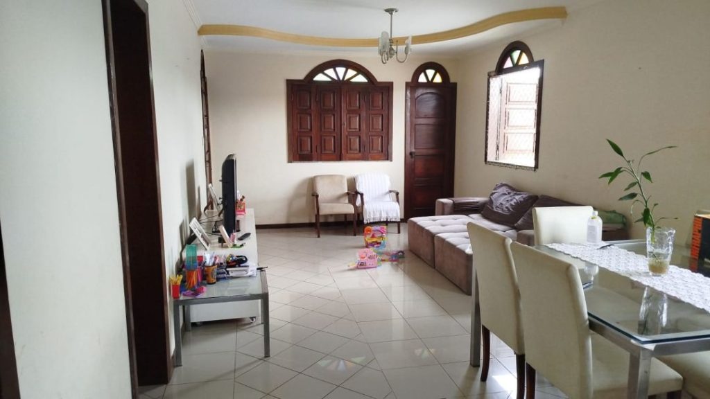 Apartamento de 200m² à Venda em Cruz das Almas – Próximo ao Centro Apartamento de 200m² à Venda em Cruz das Almas – Próximo ao Centro