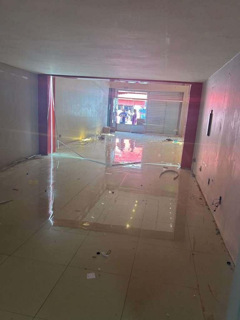 Alugo Loja comercial de 94 metros na Calçada em Salvador