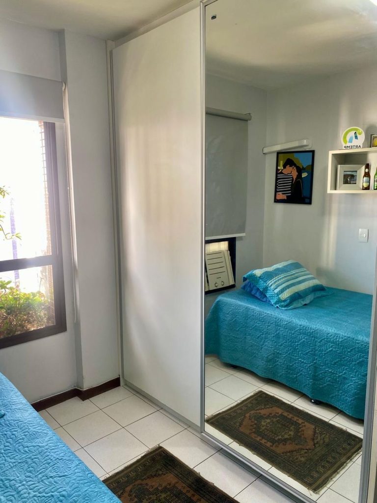 Apartamento de **135m² com 4 quartos e 1 suíte** no Condomínio Príncipe de Luxemburgo, Salvador.