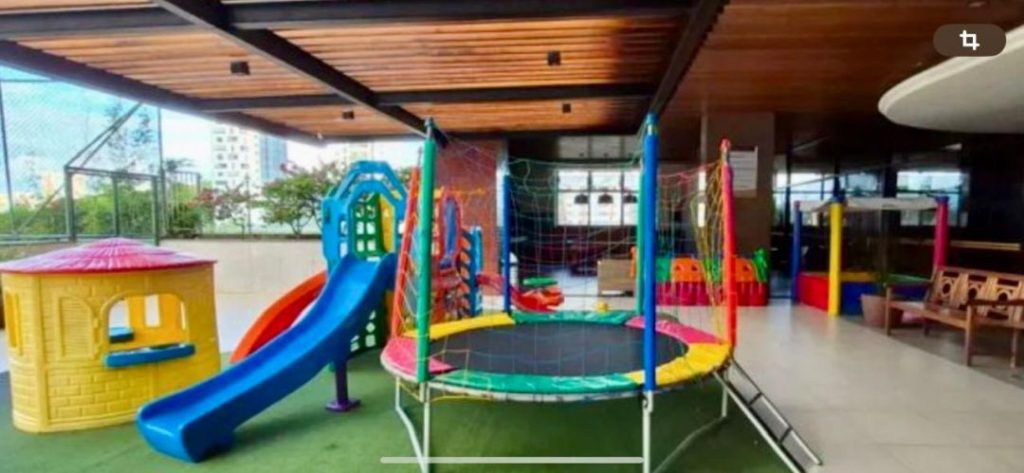 Apartamento de **135m² com 4 quartos e 1 suíte** no Condomínio Príncipe de Luxemburgo, Salvador.