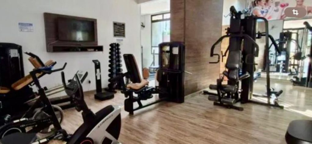 Apartamento de **135m² com 4 quartos e 1 suíte** no Condomínio Príncipe de Luxemburgo, Salvador.