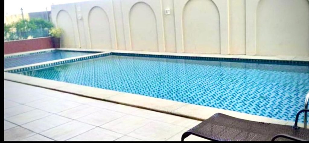 Apartamento de **135m² com 4 quartos e 1 suíte** no Condomínio Príncipe de Luxemburgo, Salvador.